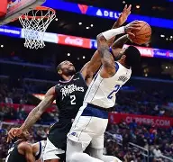 欧文打网球 欧文打网球